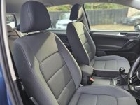VOLKSWAGEN GOLF SV